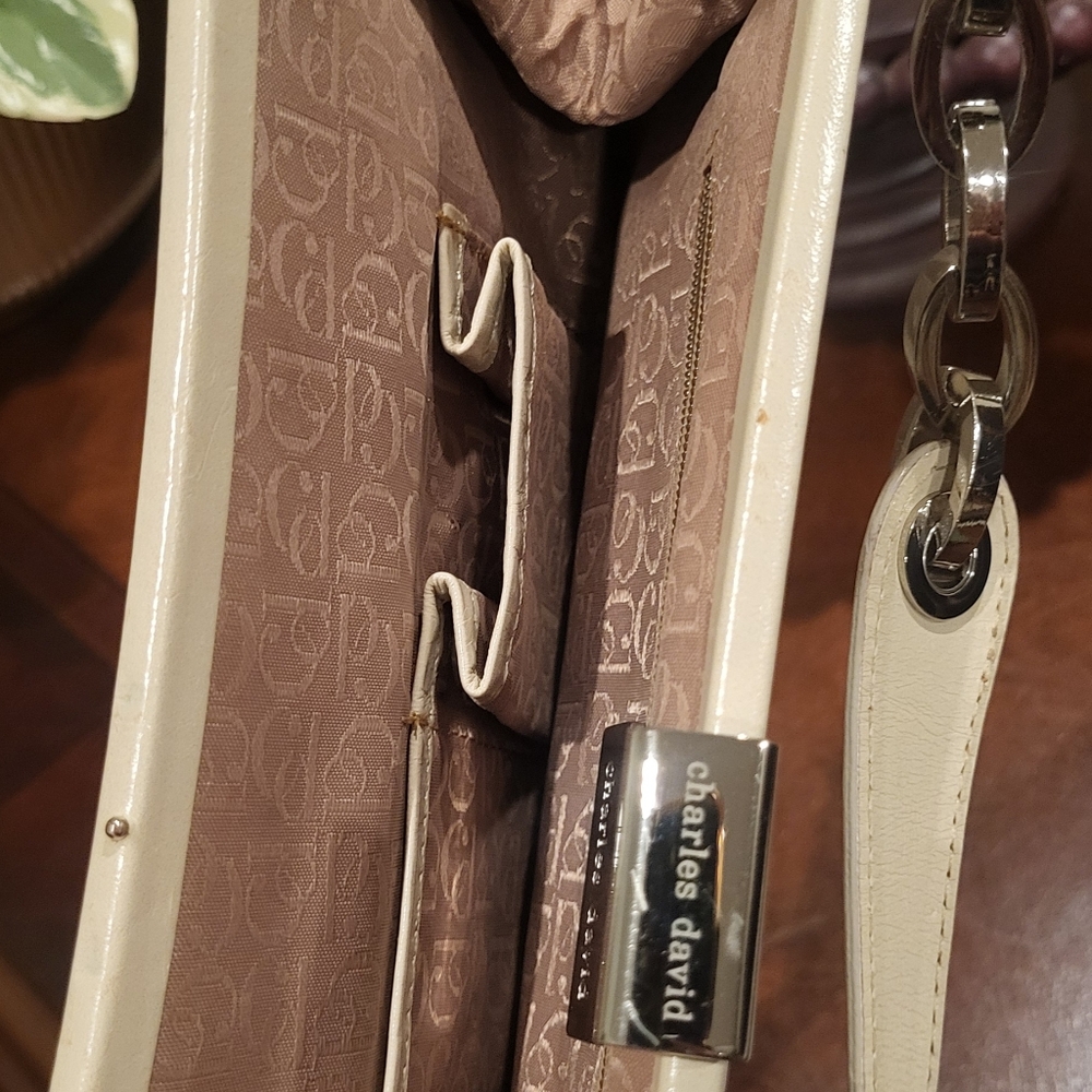 Charles David clutch - Picture 9 of 13